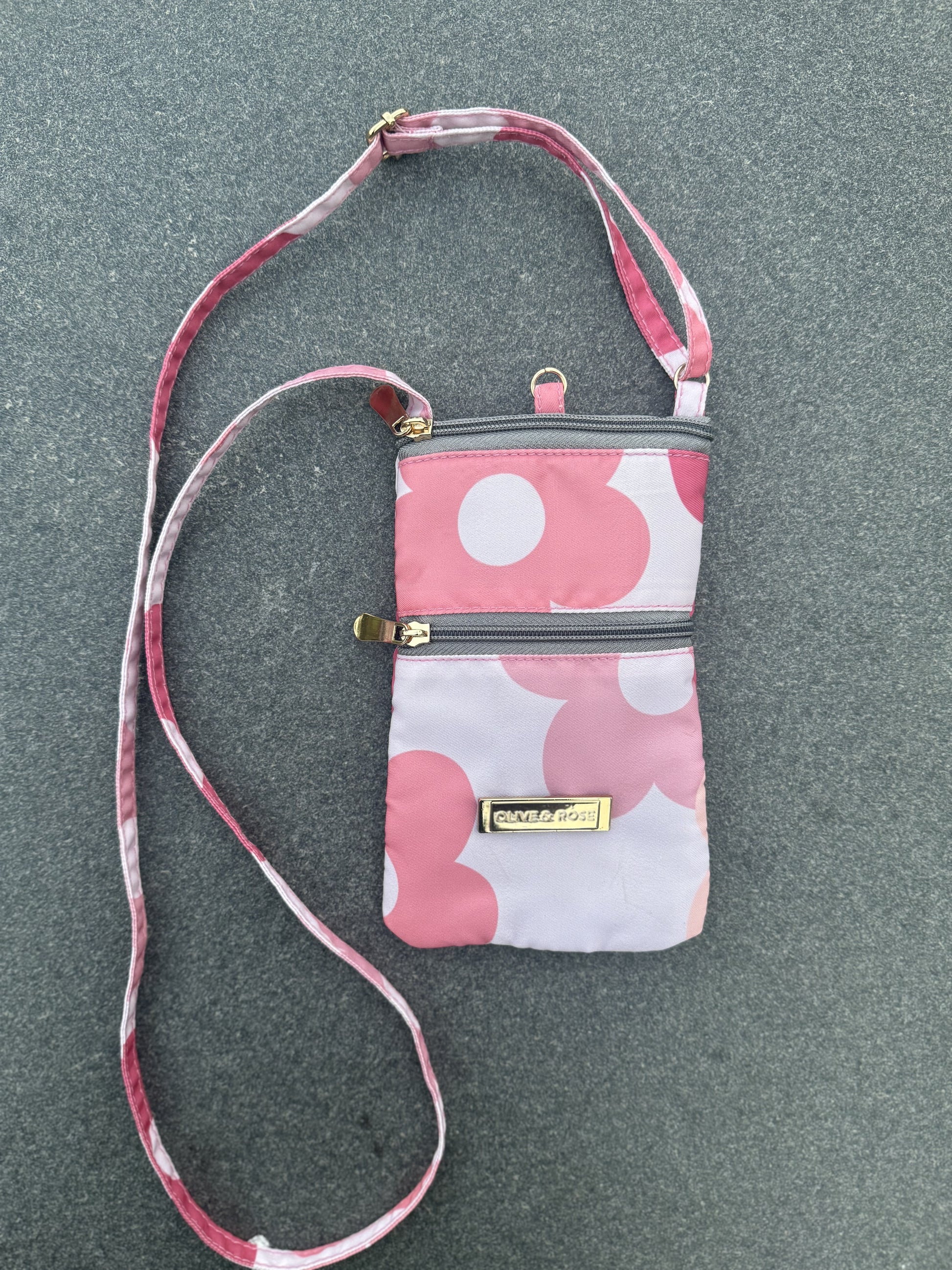 Mobile sling peachy delight