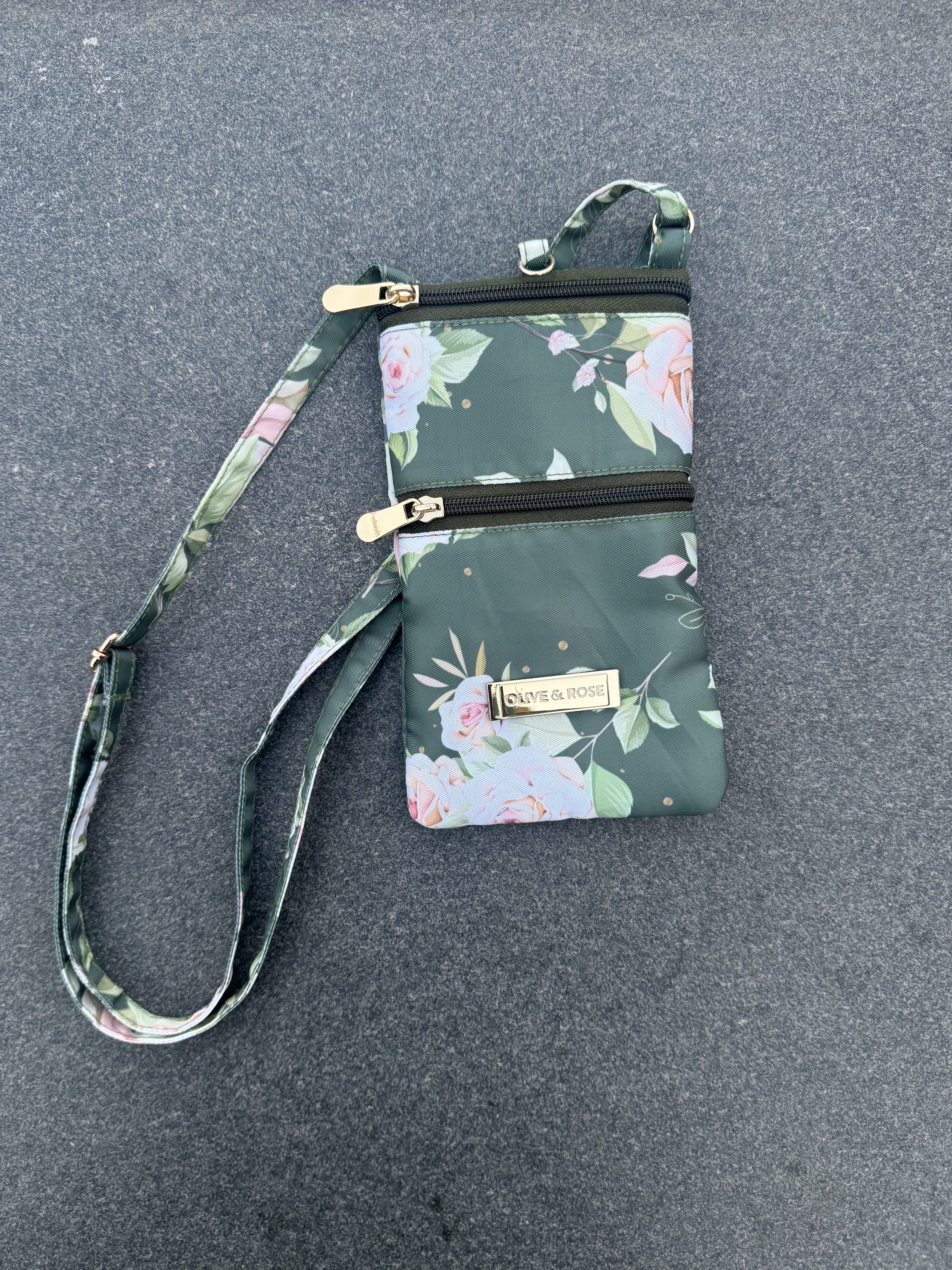 Roses by the field mobile sling