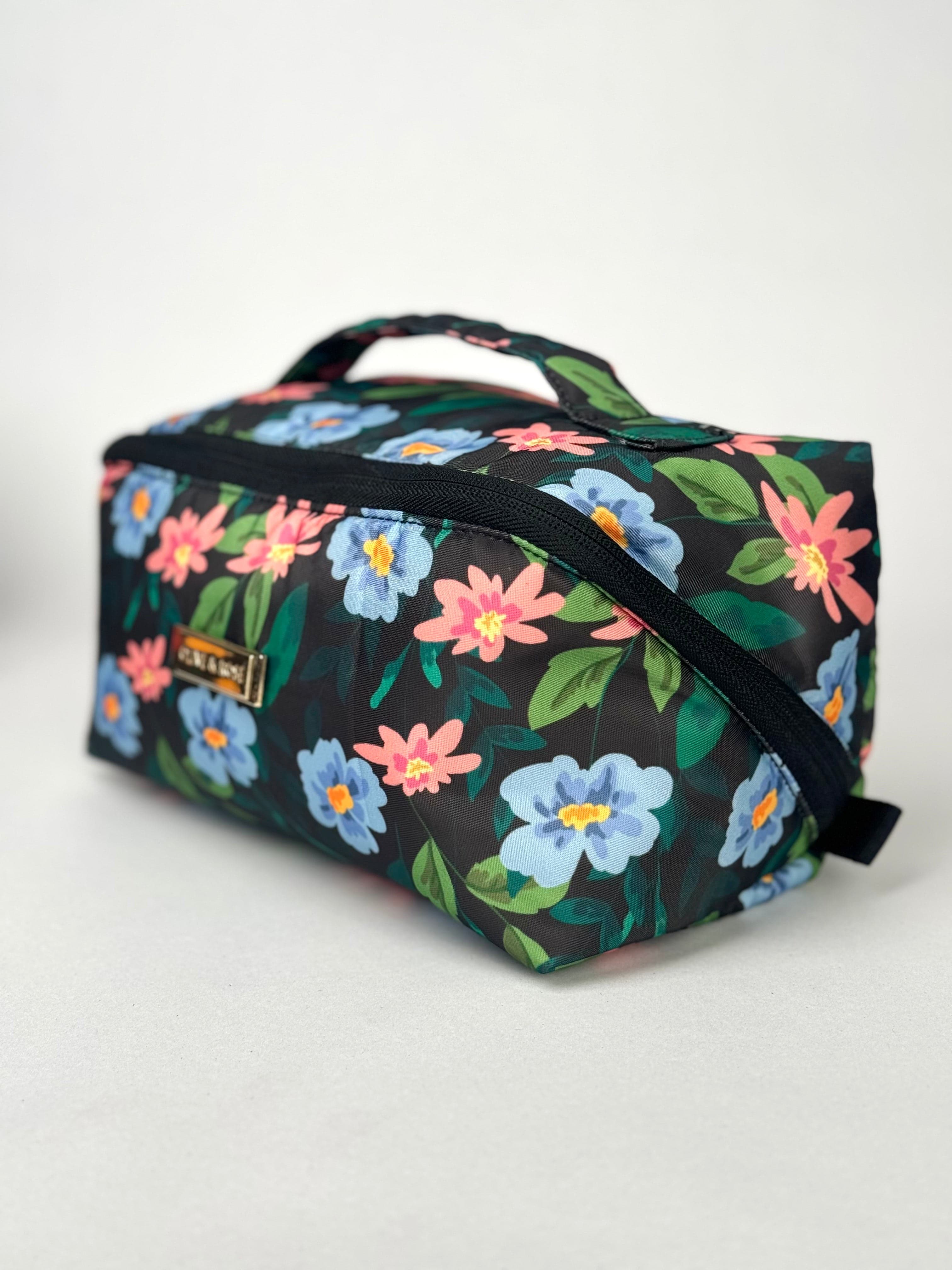 Dancing blooms Organiser